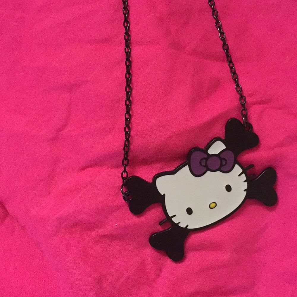 Crossbones hello kitty necklace